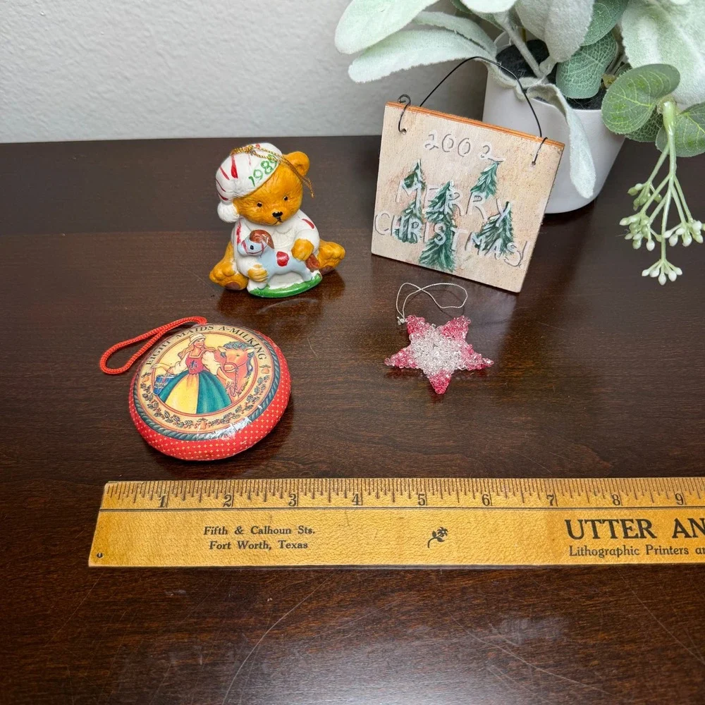 Vintage Christmas Ornament 4Pc Eight Maids A-Milking 1981 Bear‎ 2002 Wood Sign